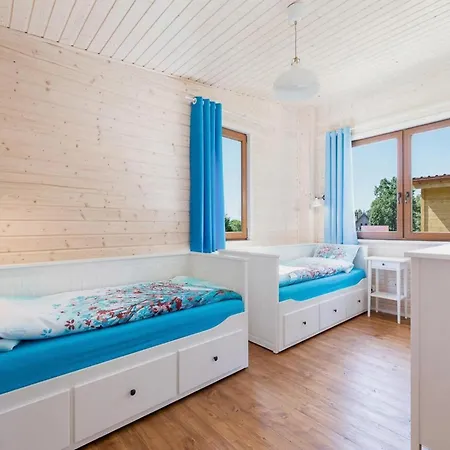 Comfortable No 3 , Summer Pool Rewal